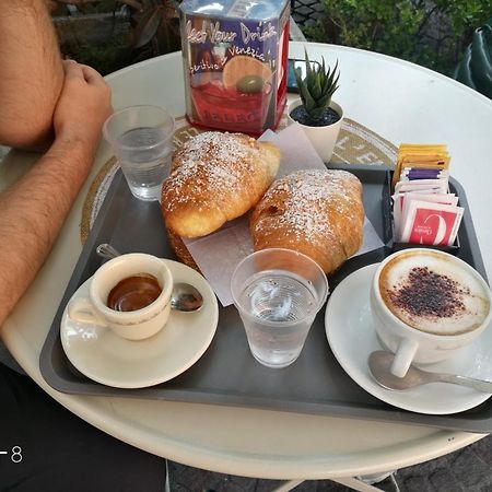 B&B Carme Napoli Exterior foto
